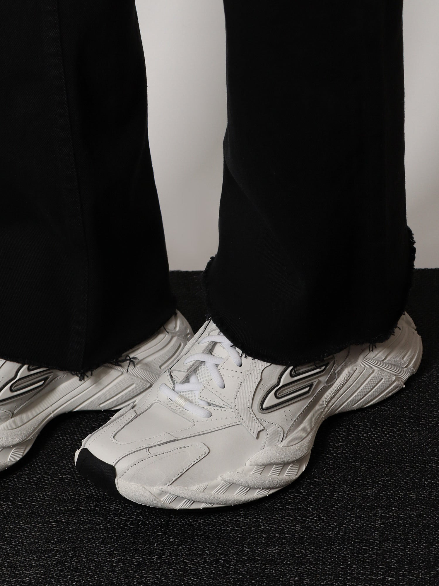 Balenciaga Monday Low-Top Sneakers In Leather - 2