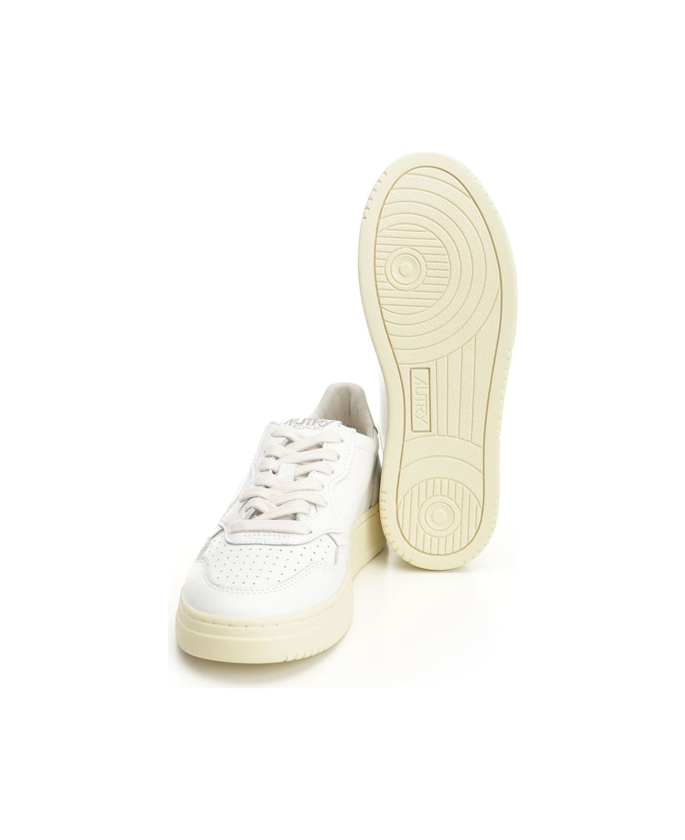 'medalist Low' Sneaker - 5