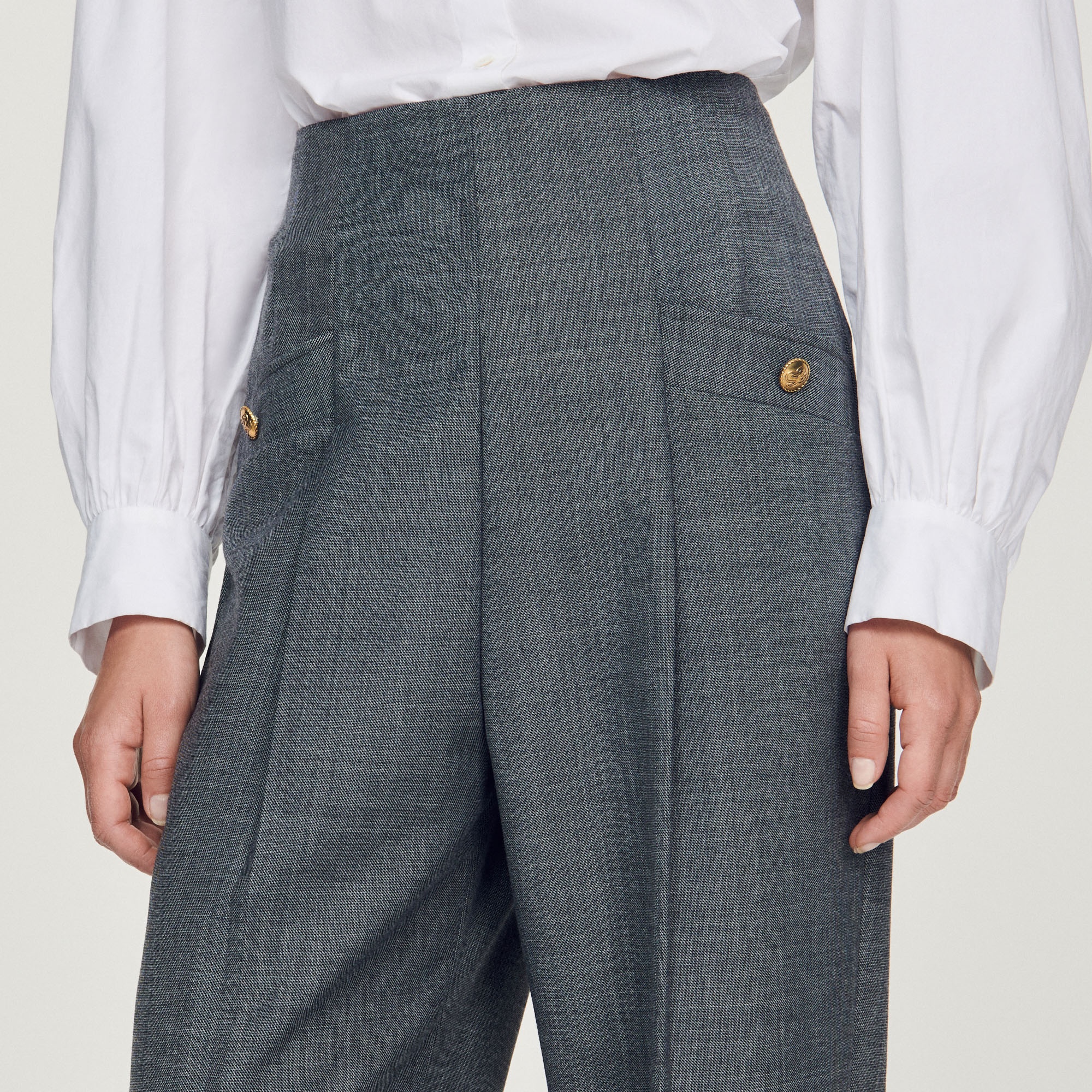 High-waisted pants - 4