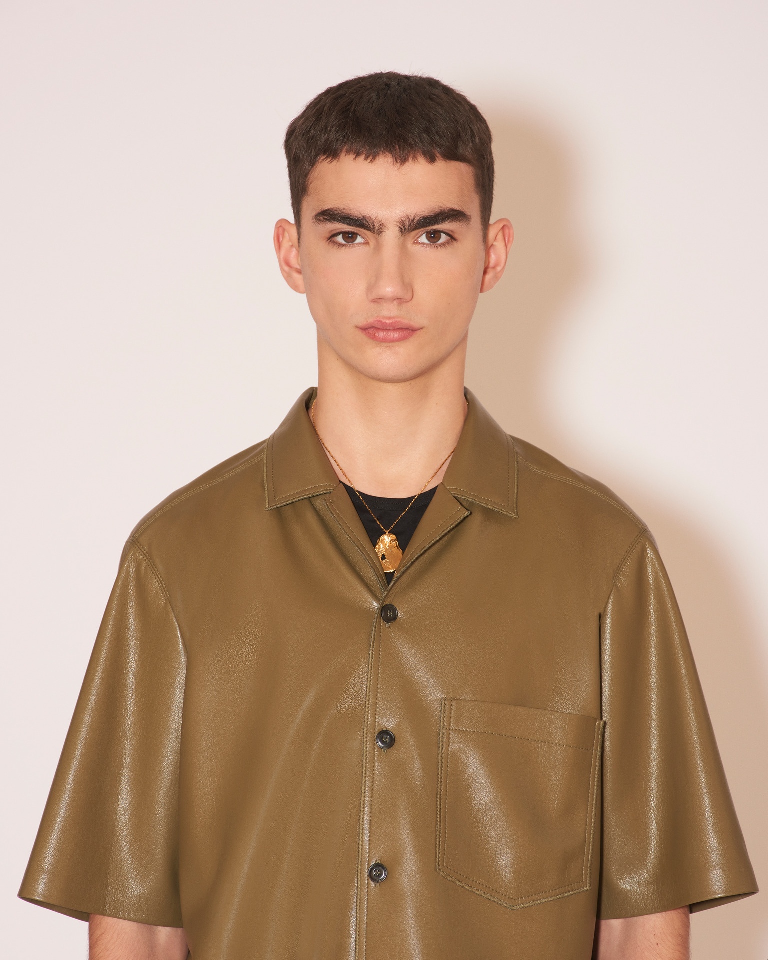 BODIL - Vegan leather shirt - Olive - 5