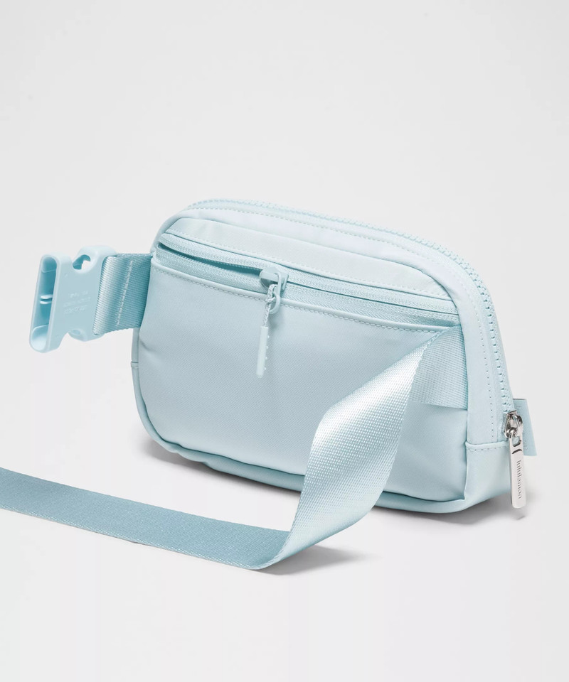 Everywhere Belt Bag with Long Strap 1L 4