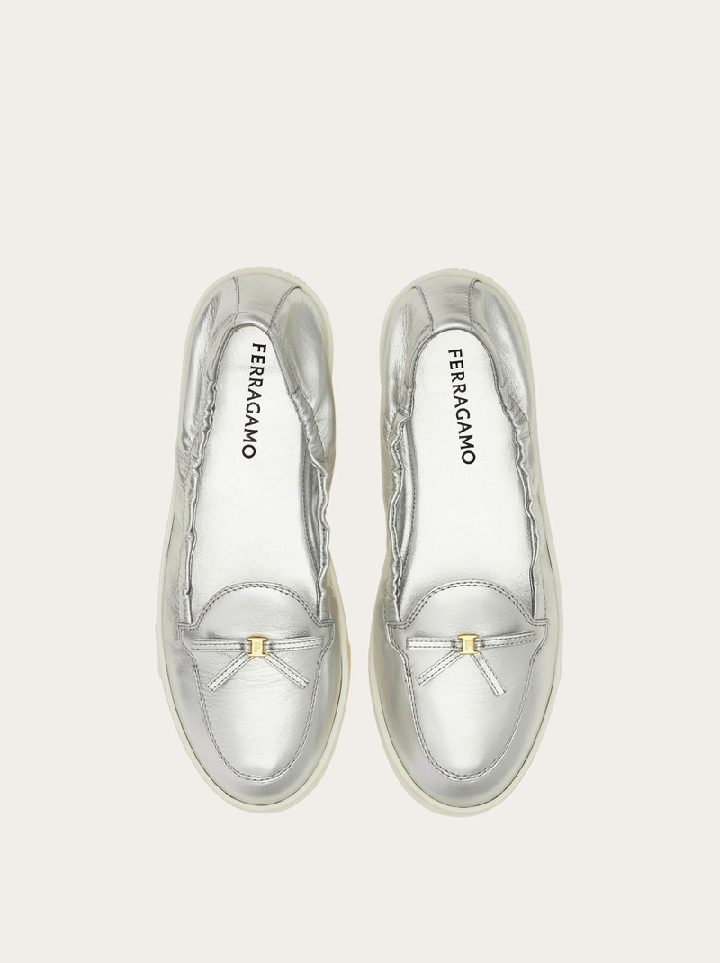FERRAGAMO Flexible loafer with mini bow detail outlook