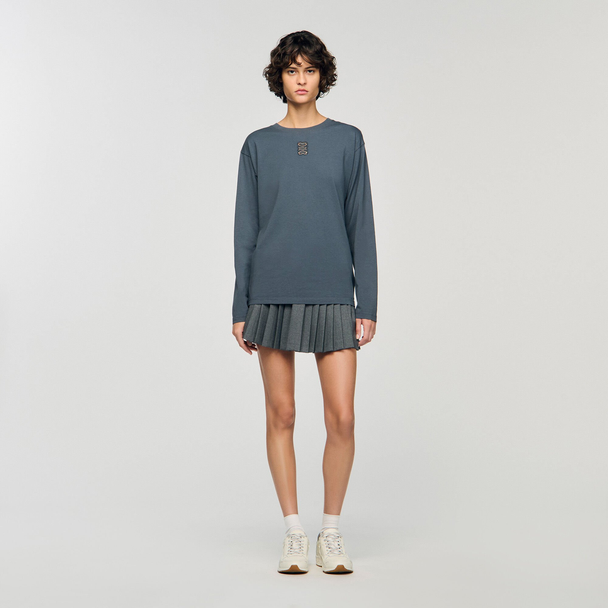 T-SHIRT WITH EMBROIDERY - 2
