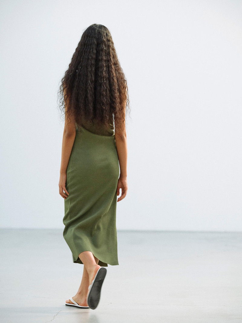 HIGH GAUGE TUCK RIB KNIT DRESS 6