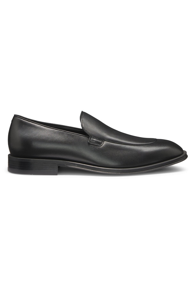 LEATHER LOAFERS WITH APRON TOE 1