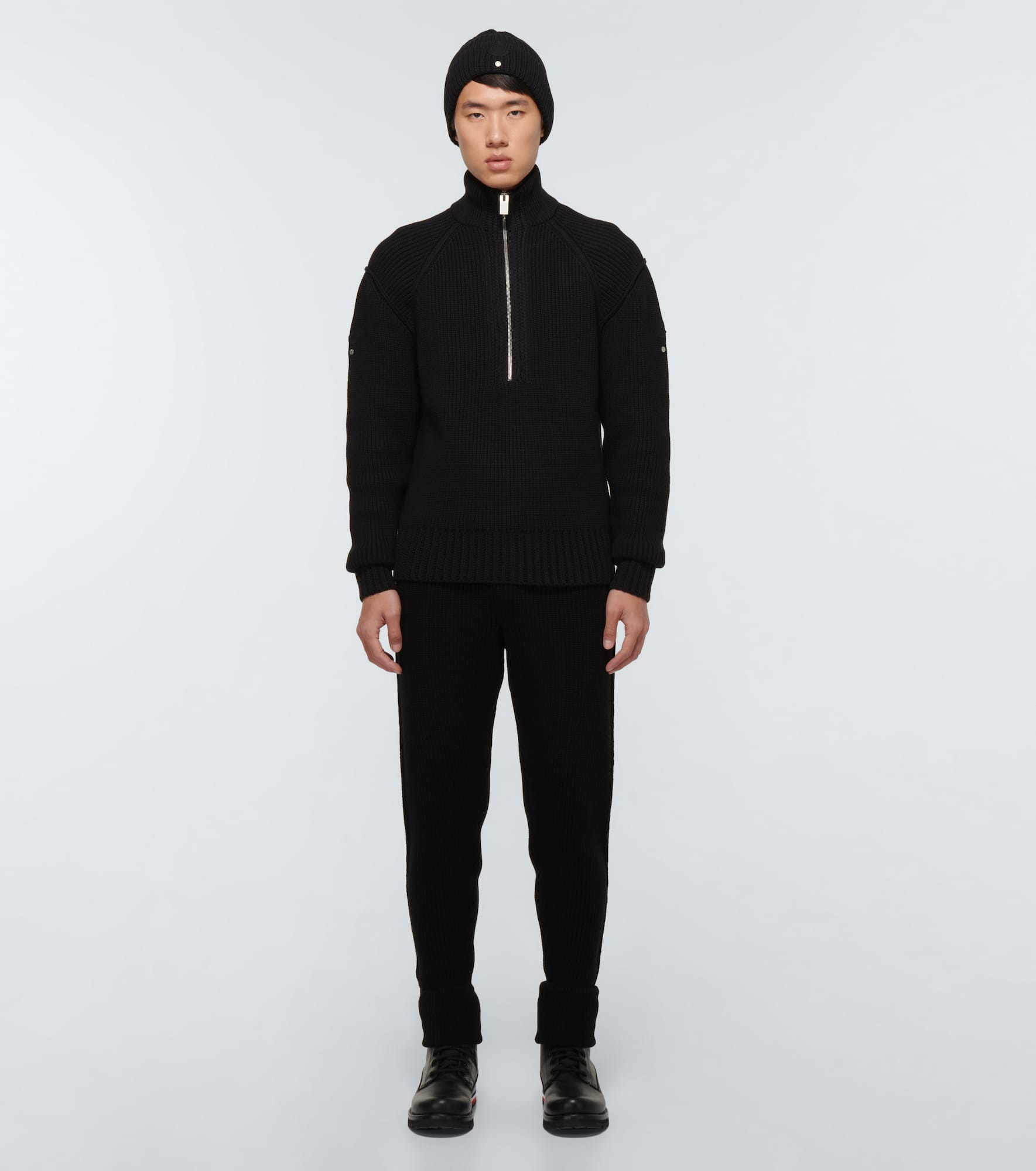 6 Moncler 1017 Alyx 9sm sweatpants - 2