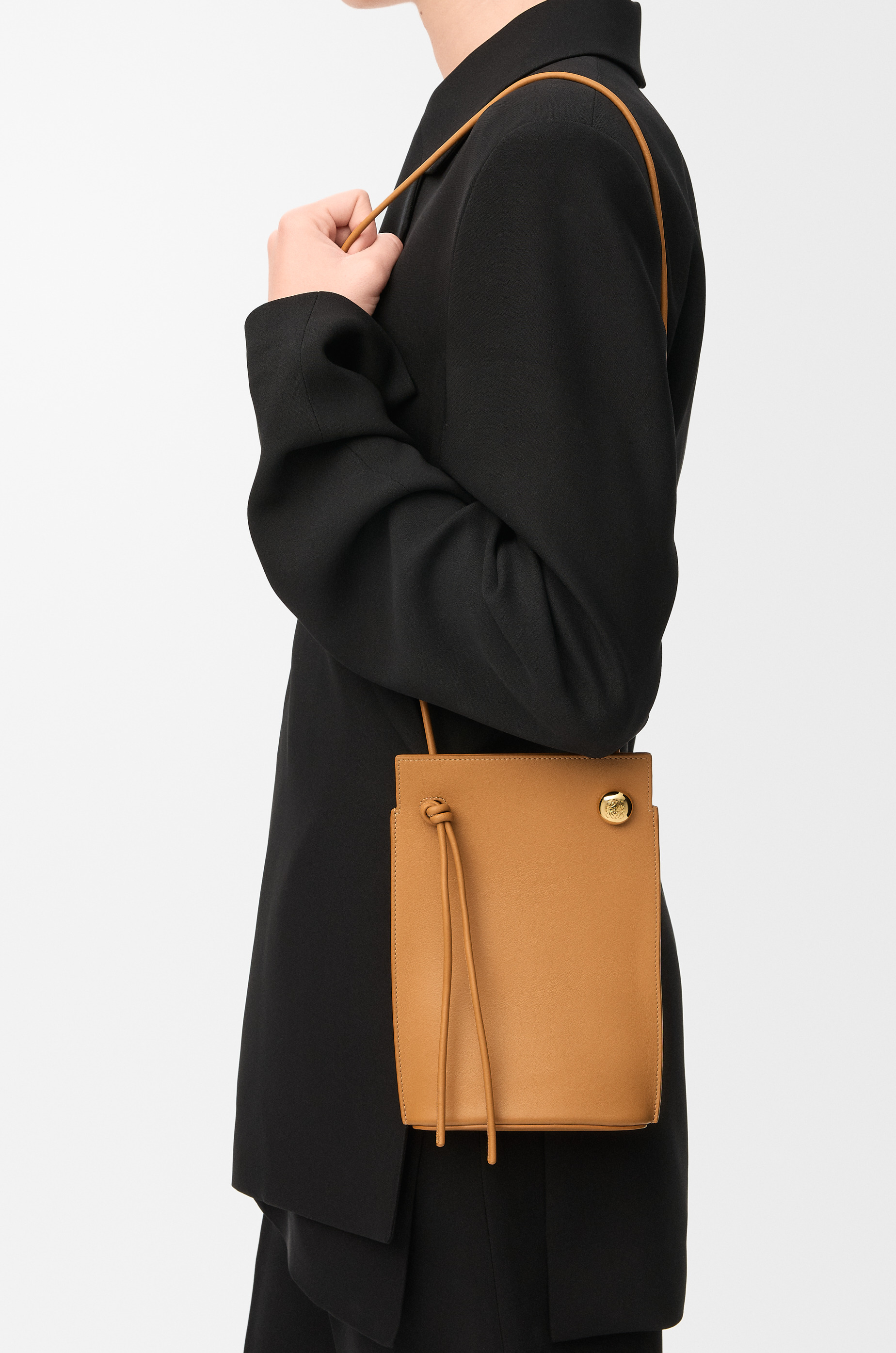 Pebble Dice pocket in classic calfskin - 2