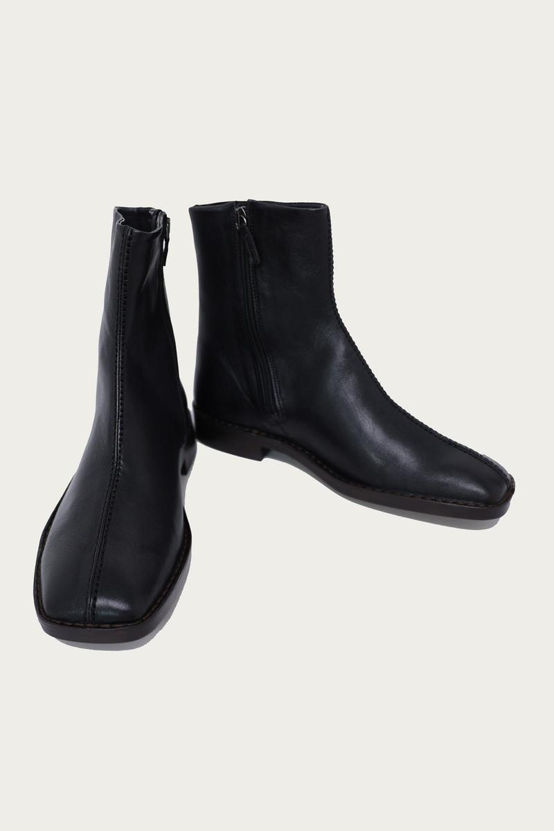 Lemaire Piped Zipped Boots - Black outlook