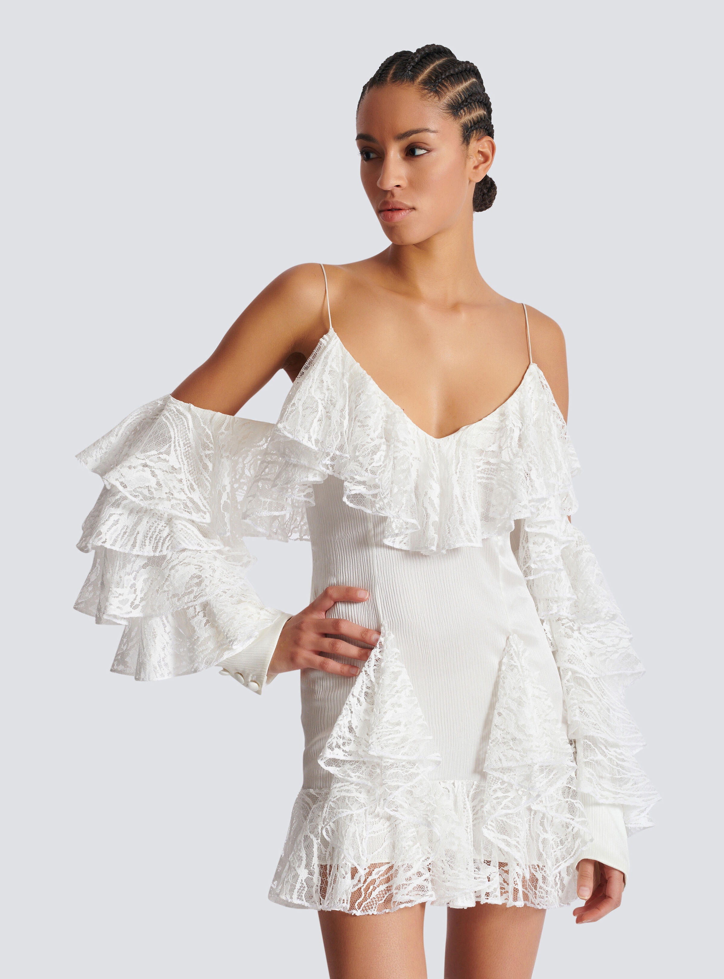 Flowing dress with lace ruffles - 6