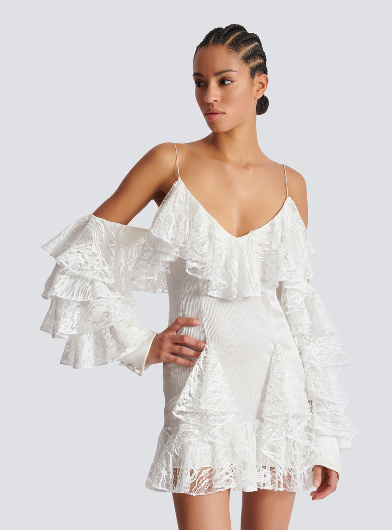 Flowing dress with lace ruffles 6