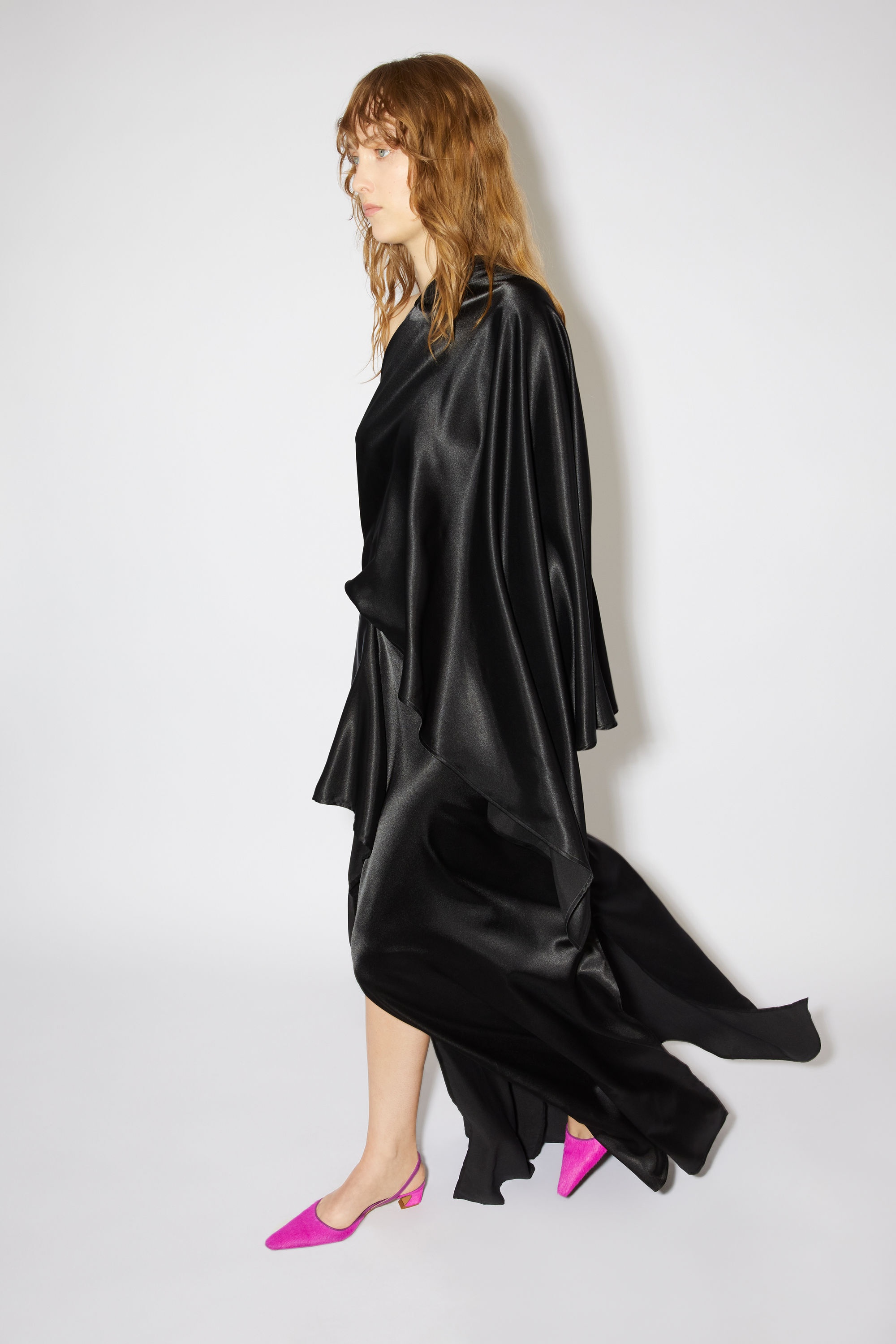 Asymmetric satin dress - Black - 5