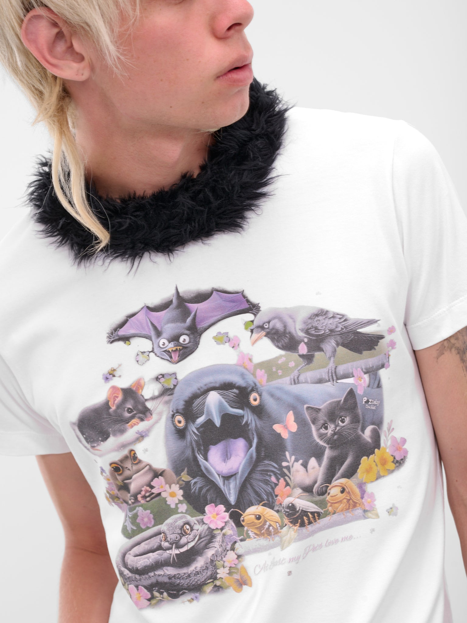 White Fur Trim Graphic Tee - 5