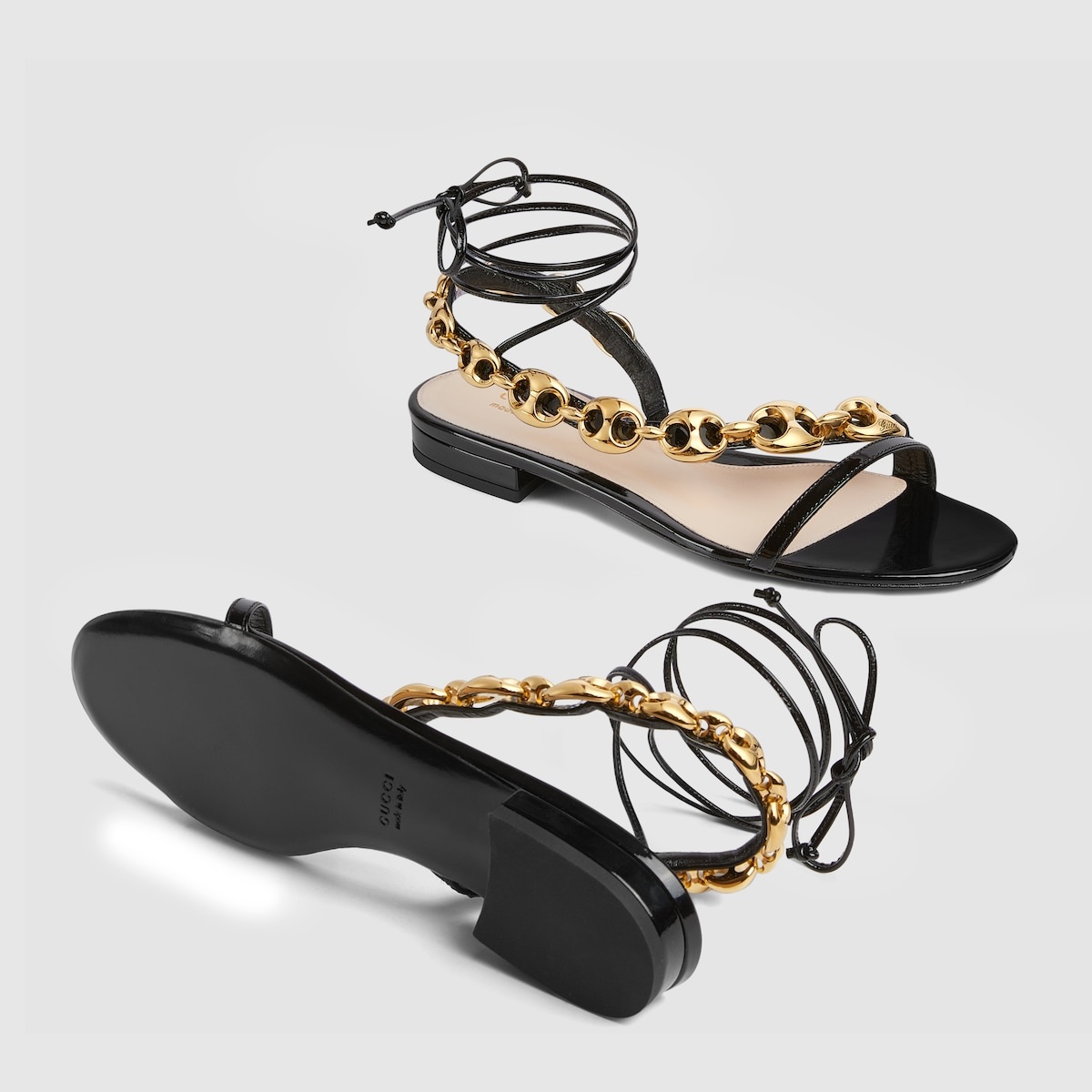 サンダル・ミュール GUCCI BLACK LEATHER GUCCI MARINA CHAIN SANDALS GUCCI Women's Gucci Marina chain sandal | REVERSIBLE
