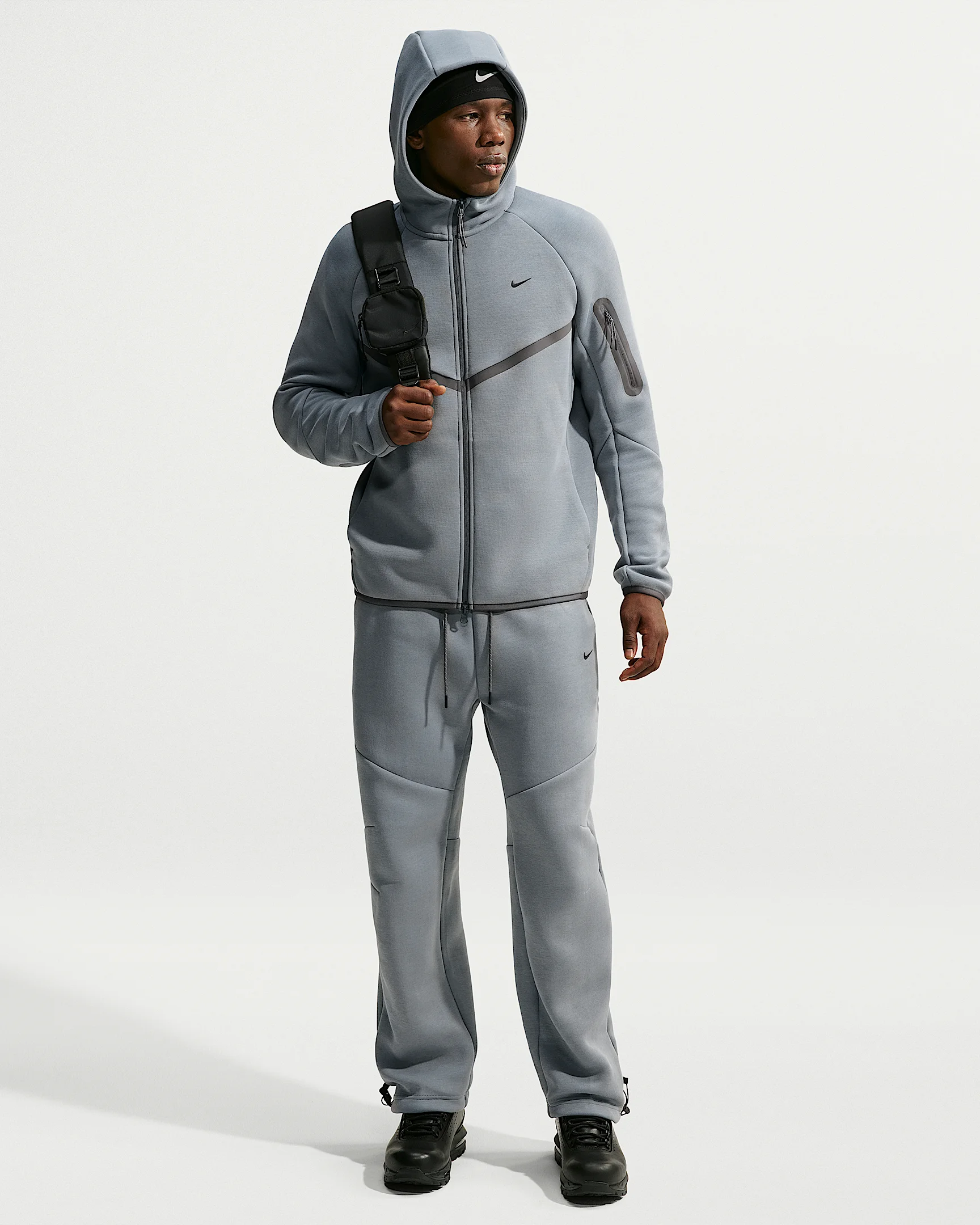 Nike Tech Men's Fleece Open-Hem Pants with Reflective Accents - 1