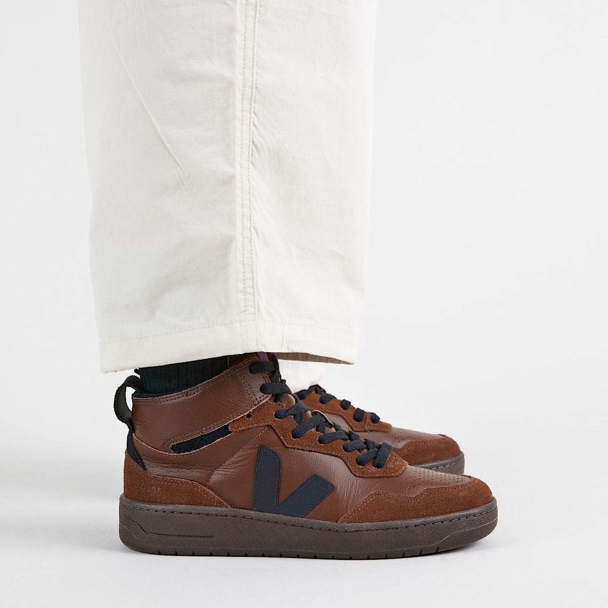 V-95 LEATHER WALNUT BLACK - 4