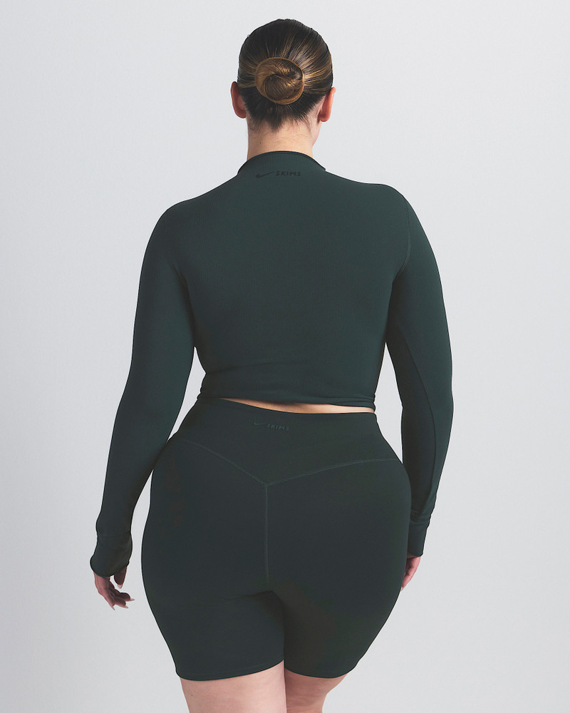 NikeSKIMS Vintage Seamless Women's Mock-Neck Crop Top 4