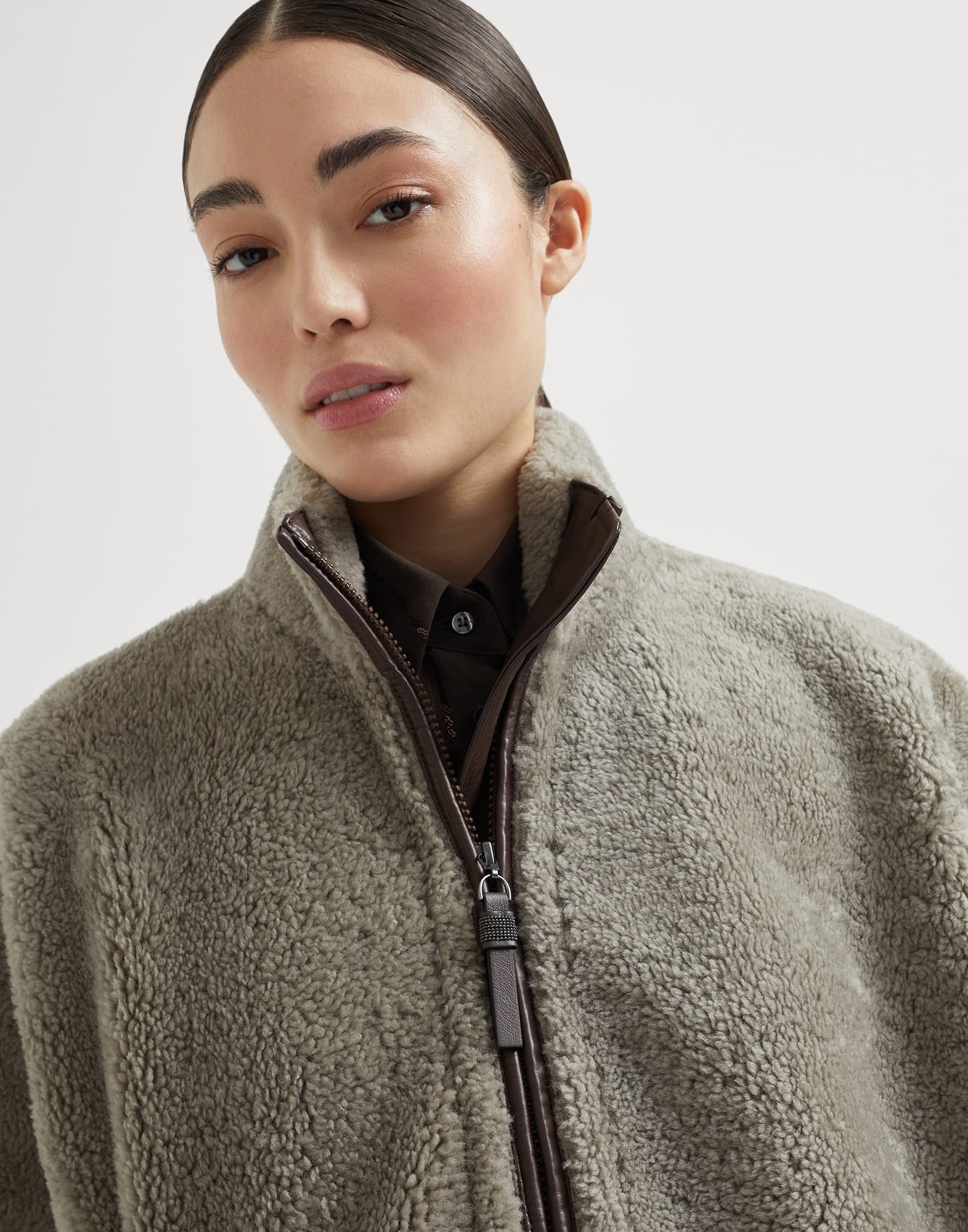 Curly shearling short sleeve outerwear jacket with shiny zipper pull - 3