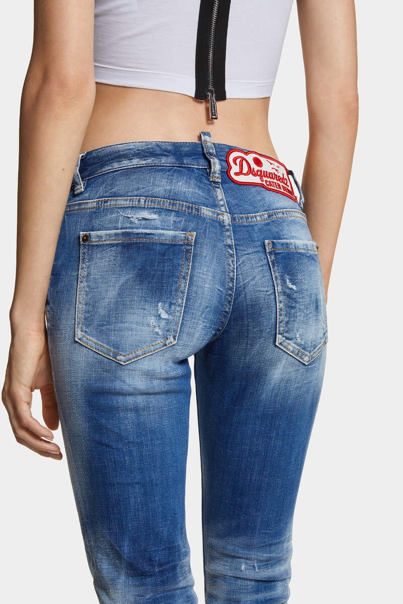 MEDIUM SMALL HOLE WASH MEDIUM WAIST JENNIFER JEANS - 6