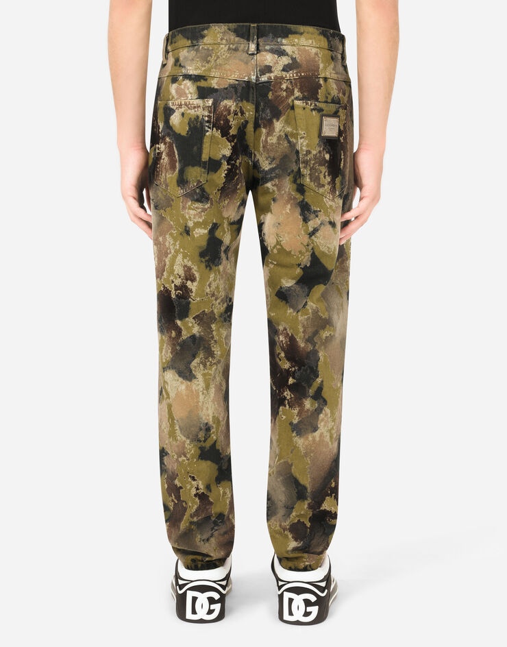 Loose flocked camouflage-print jeans - 2