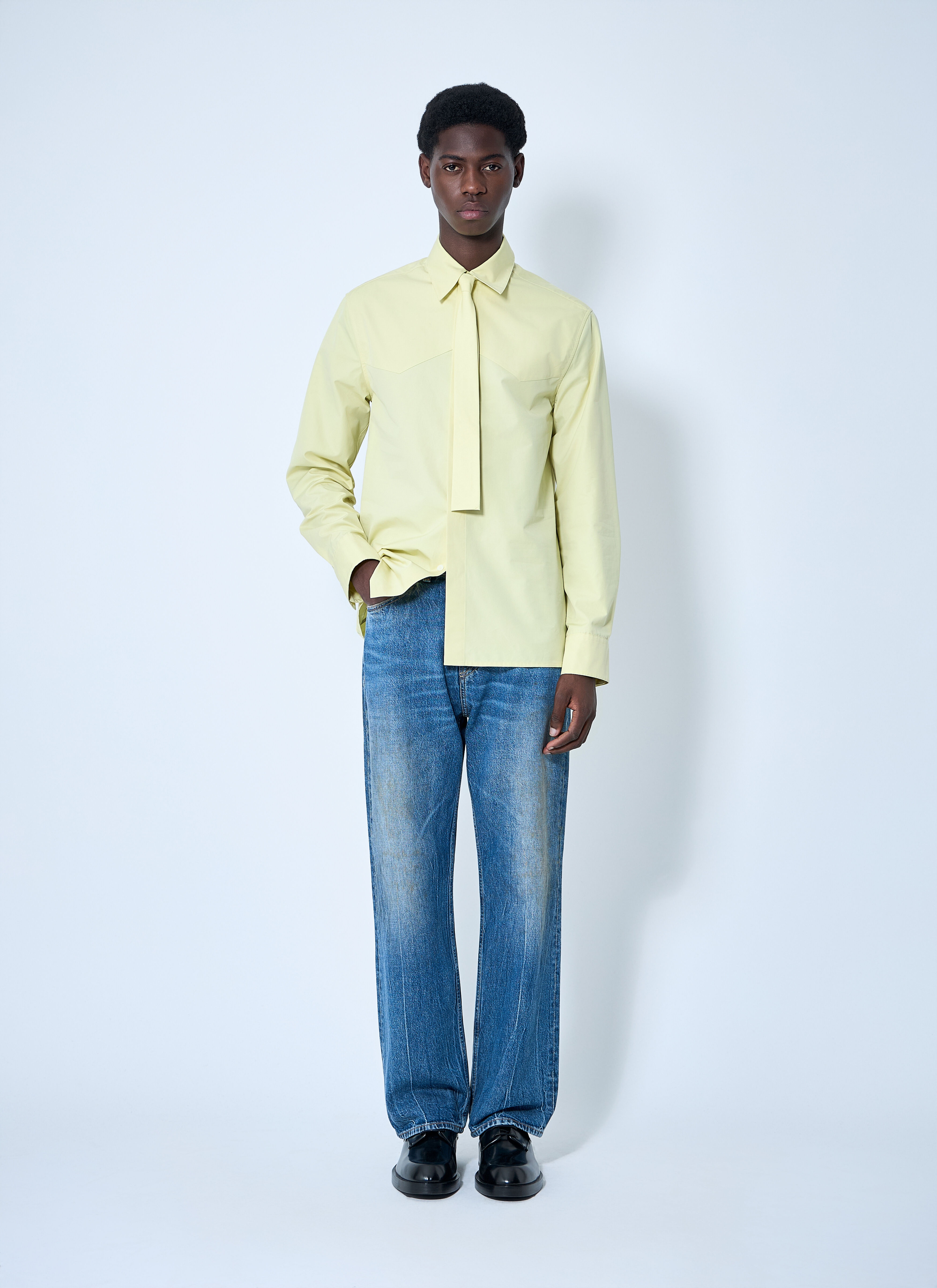 Classic Shirt With Tie - 2