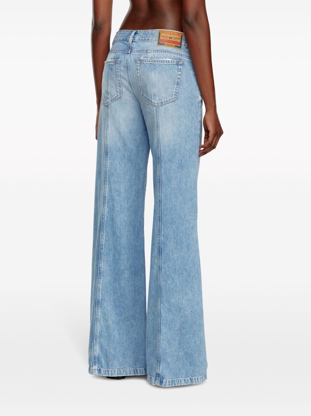 D-Akii mid-rise flared jeans - 4