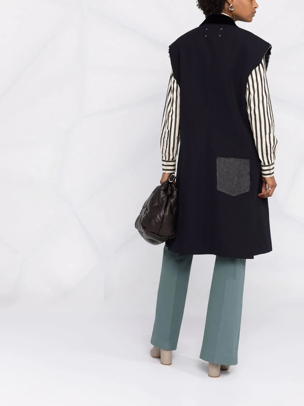 sleeveless raw-cut coat - 6