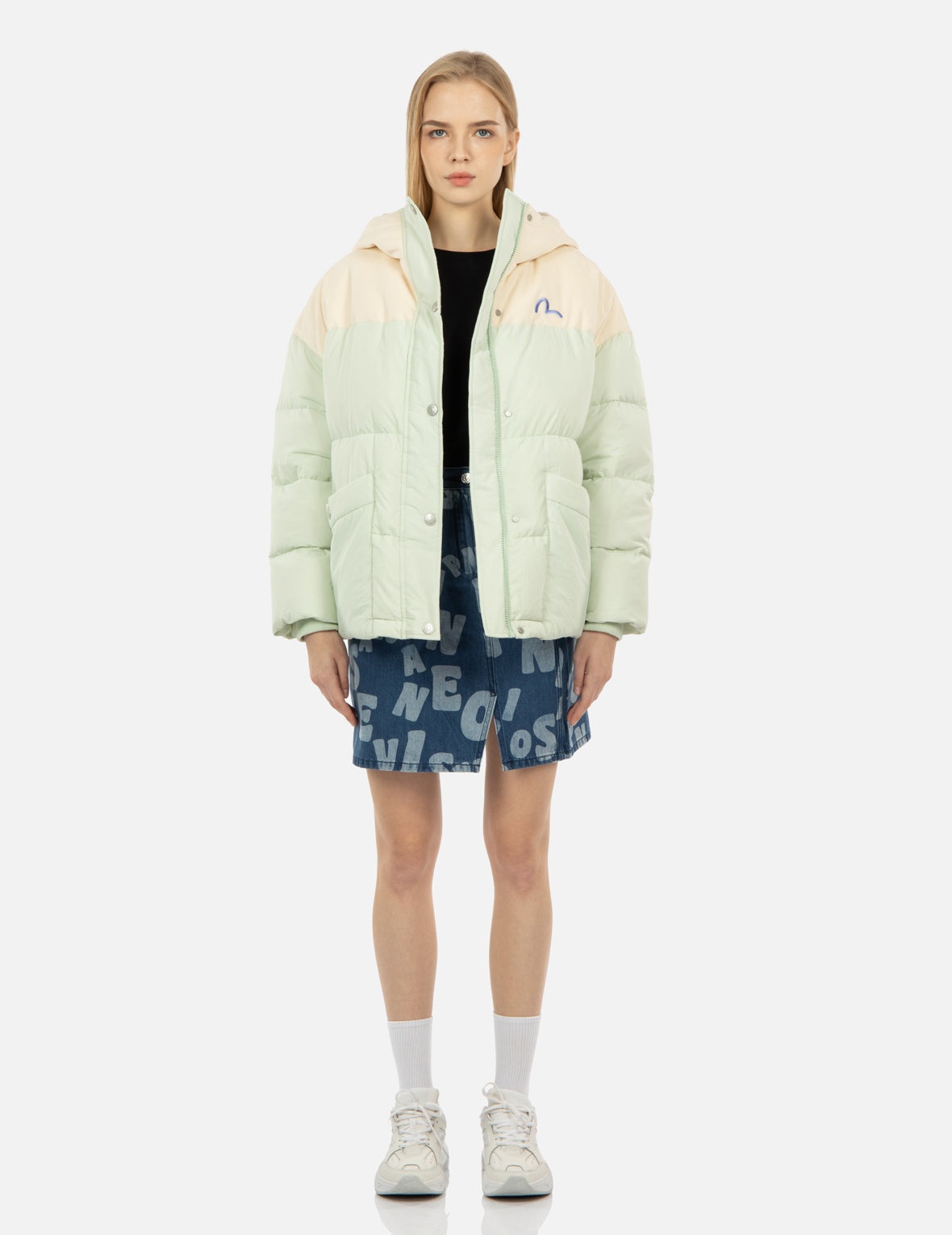 “Kamon Hide-and-Seek” Print Fabric Blocking Down Jacket - 6