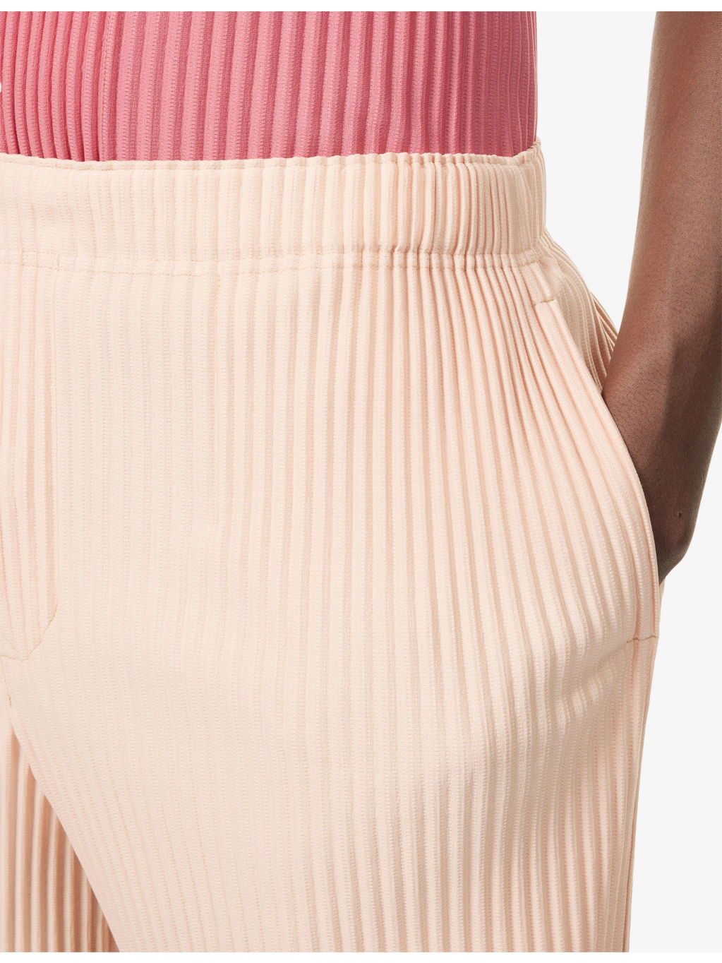 Pleats Regular-Fit Knitted Shorts - 5