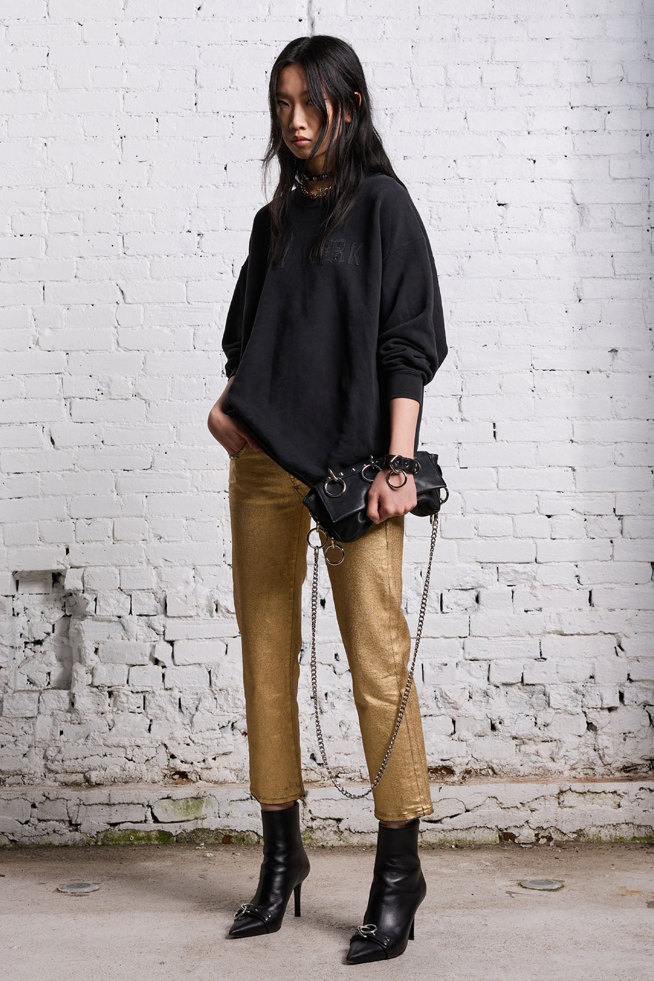 OVERSIZED NEW YORK CREWNECK - BLACKOUT - 4