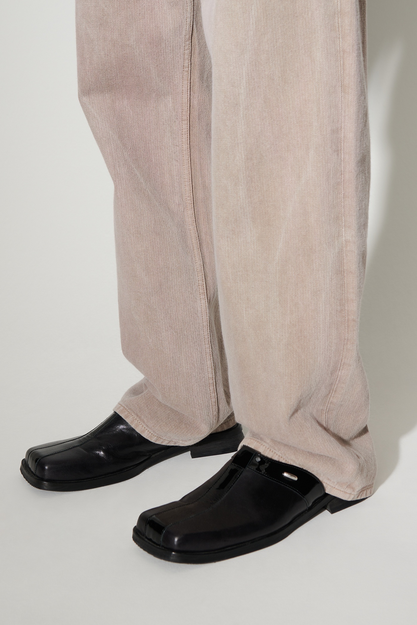 Blunt Mule Top Dyed Black Leather - 5