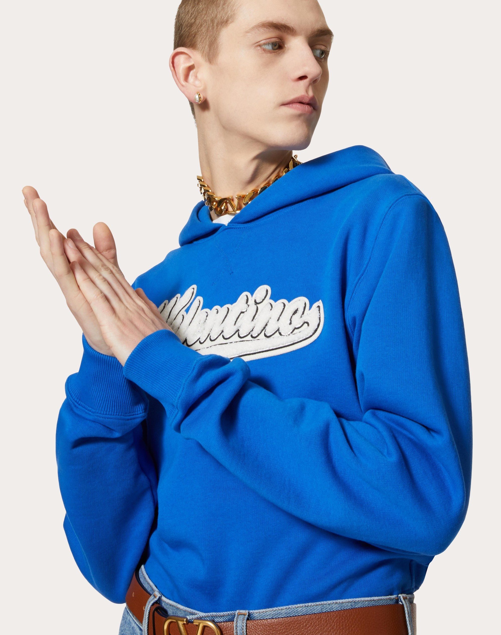 COTTON SWEATSHIRT WITH EMBROIDERED VALENTINO PATCH - 5