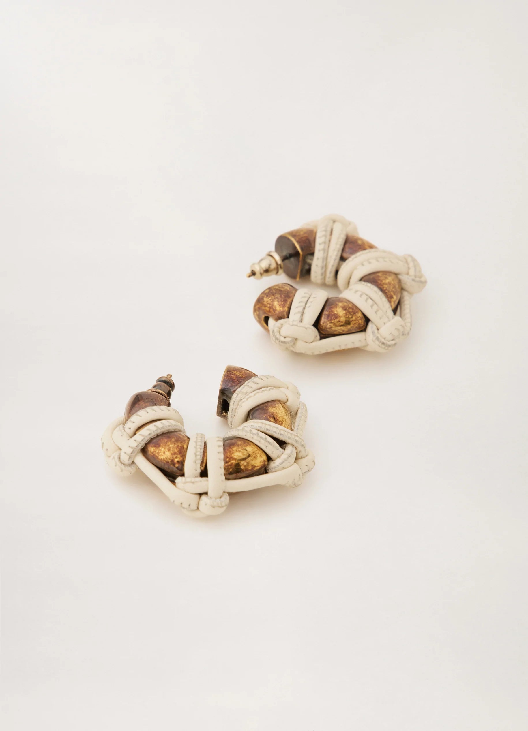 TIED UP HOOPS
BRASS - 2