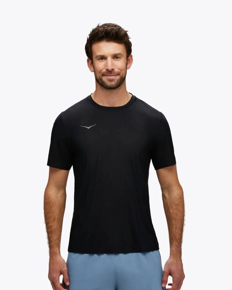 Men's Airolite Run Short Sleeve Shirt in Black - 1