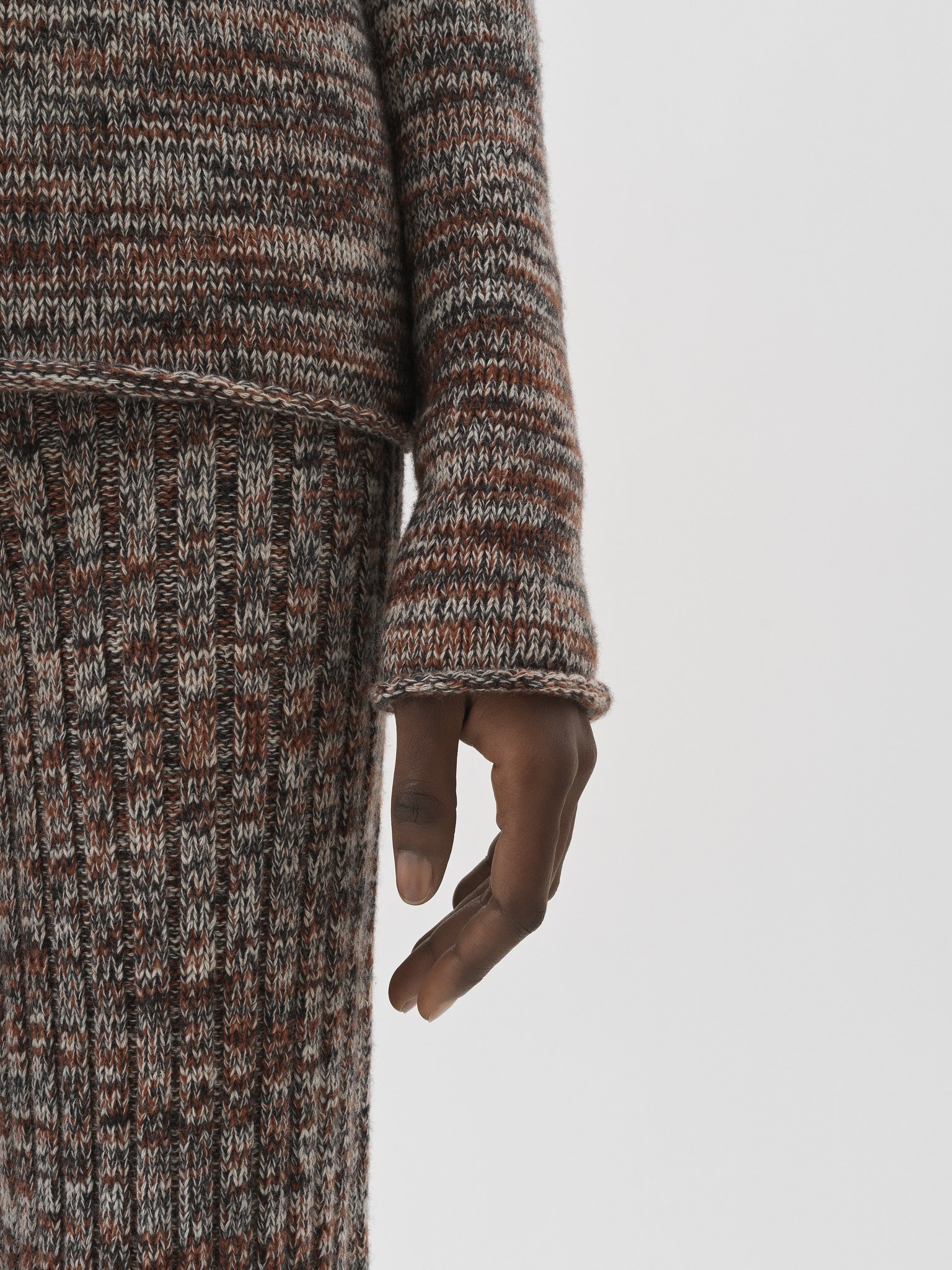 FITTED TURTLENECK JUMPER - 5