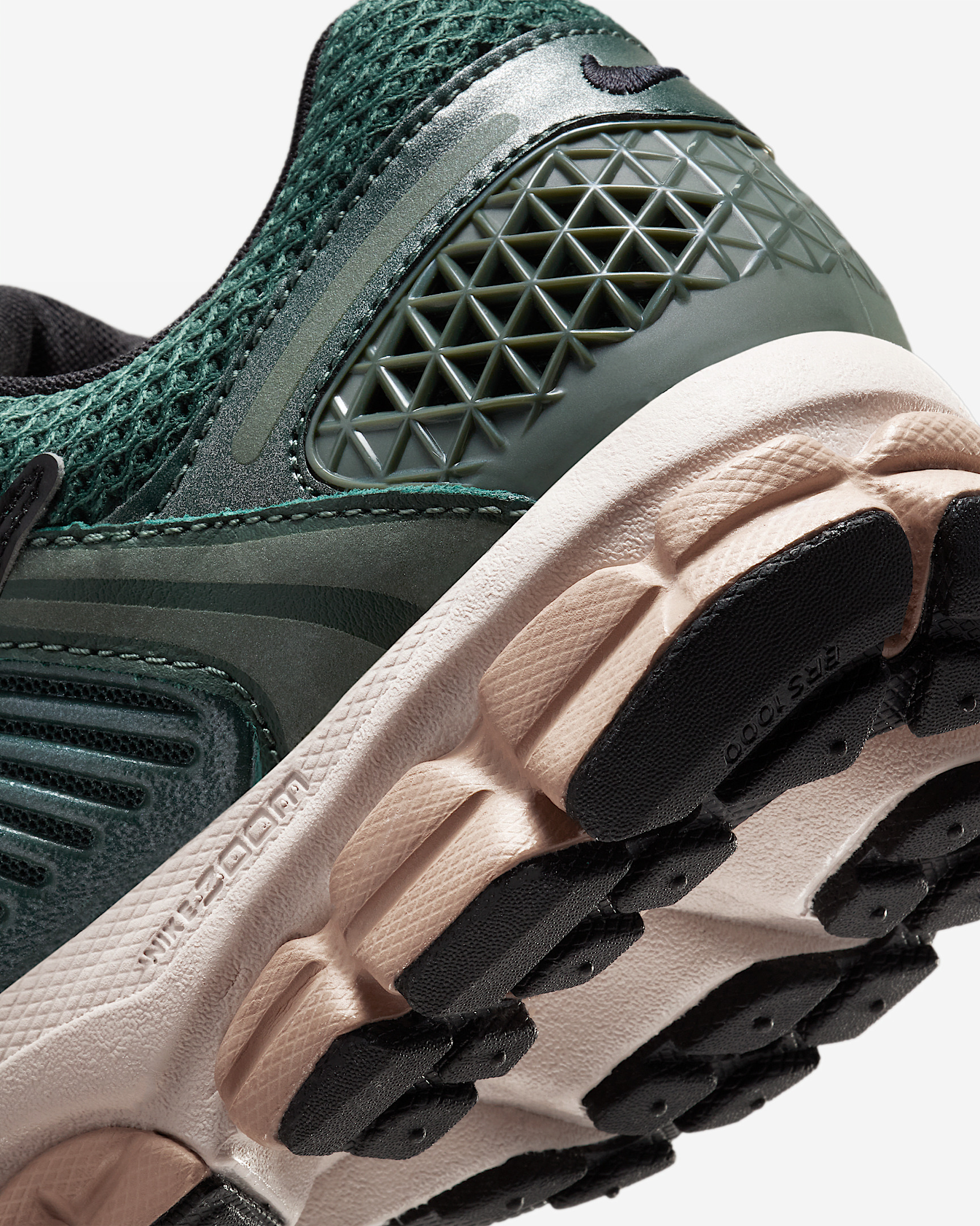 Nike Zoom Vomero 5 Women's Shoes - 8