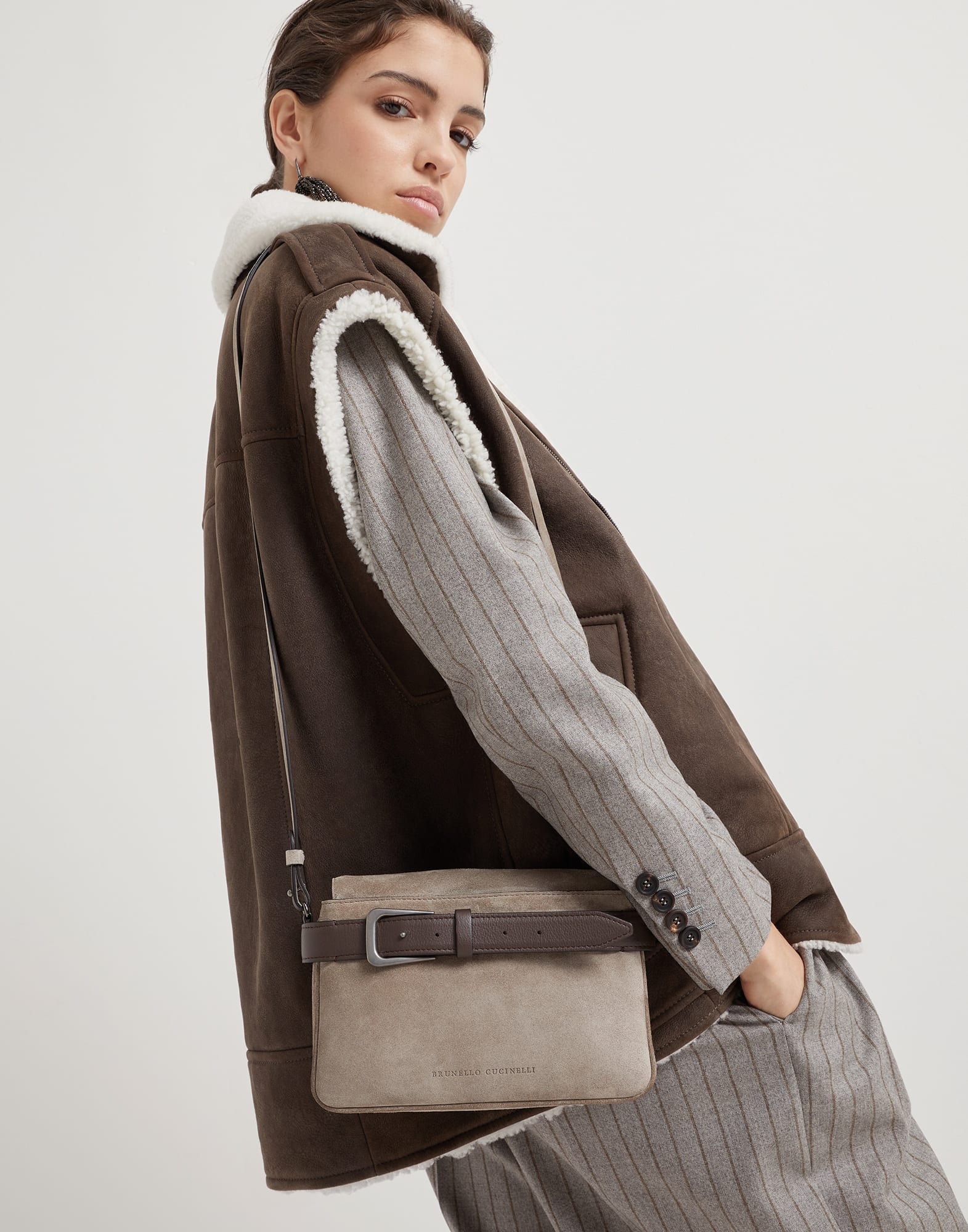 Sartorial small cross-body bag in suede - 4