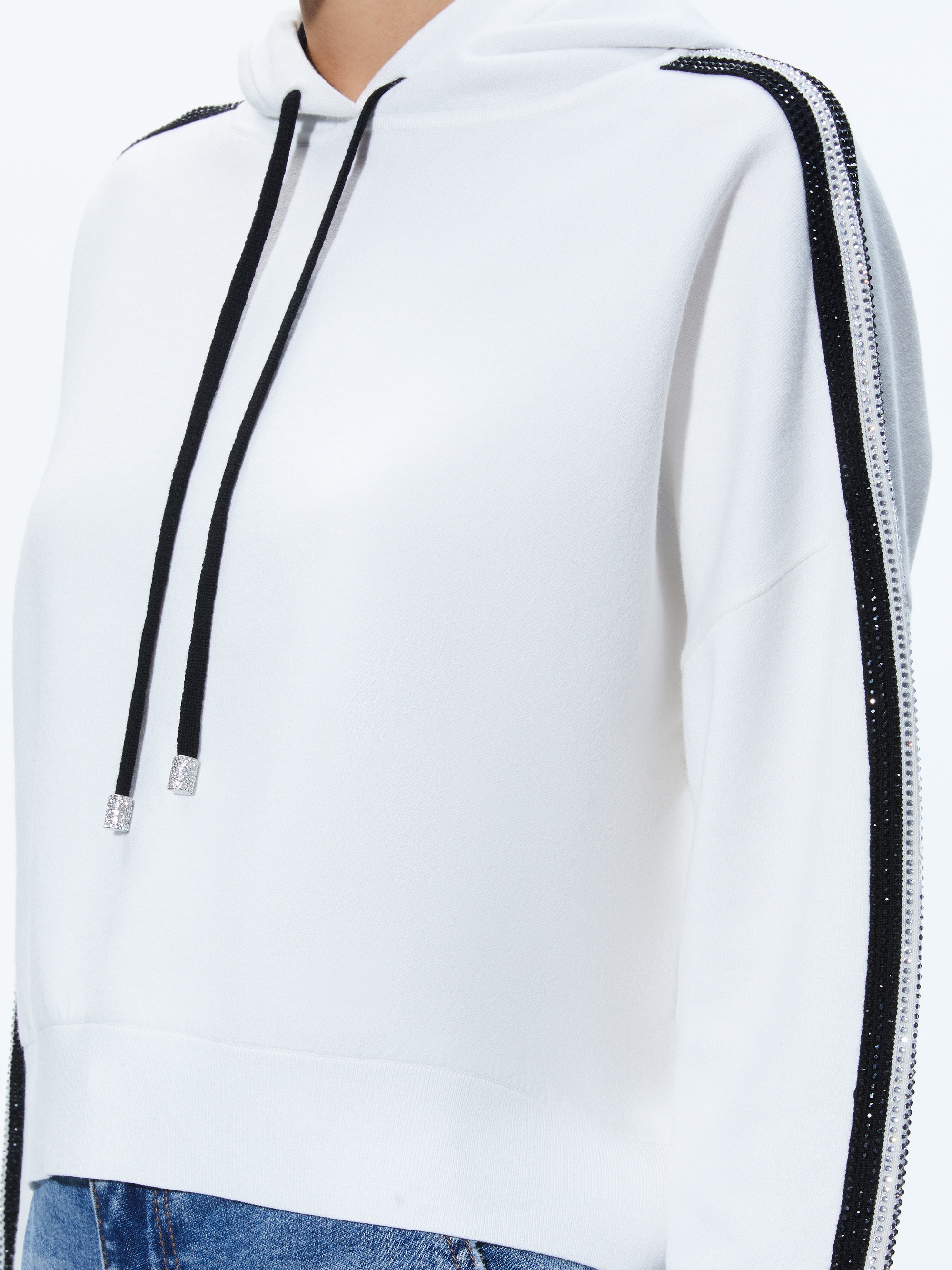 KATERINE EMBELLISHED CROPPED HOODIE - 4