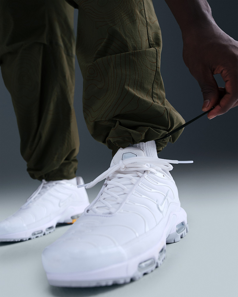 Nike Tech Men's Open-Hem Woven Pants 6