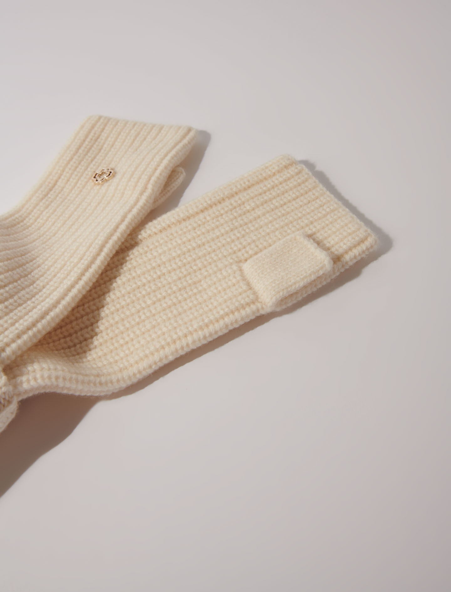 Wool and cashmere mittens - 3