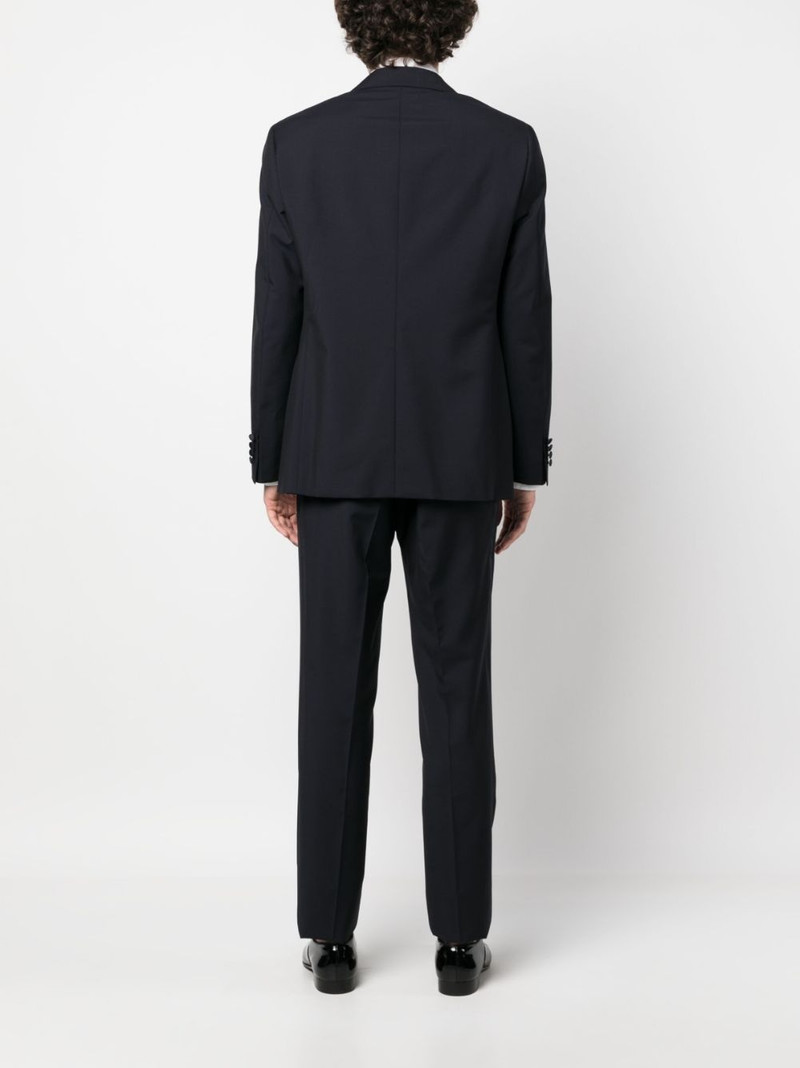 single-breasted two-piece suit 4