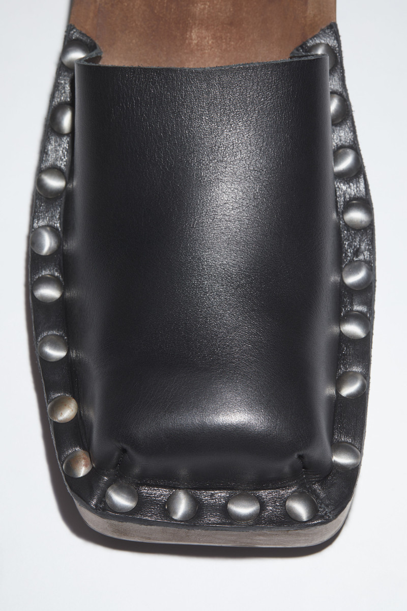 Leather wood clog - Black 5