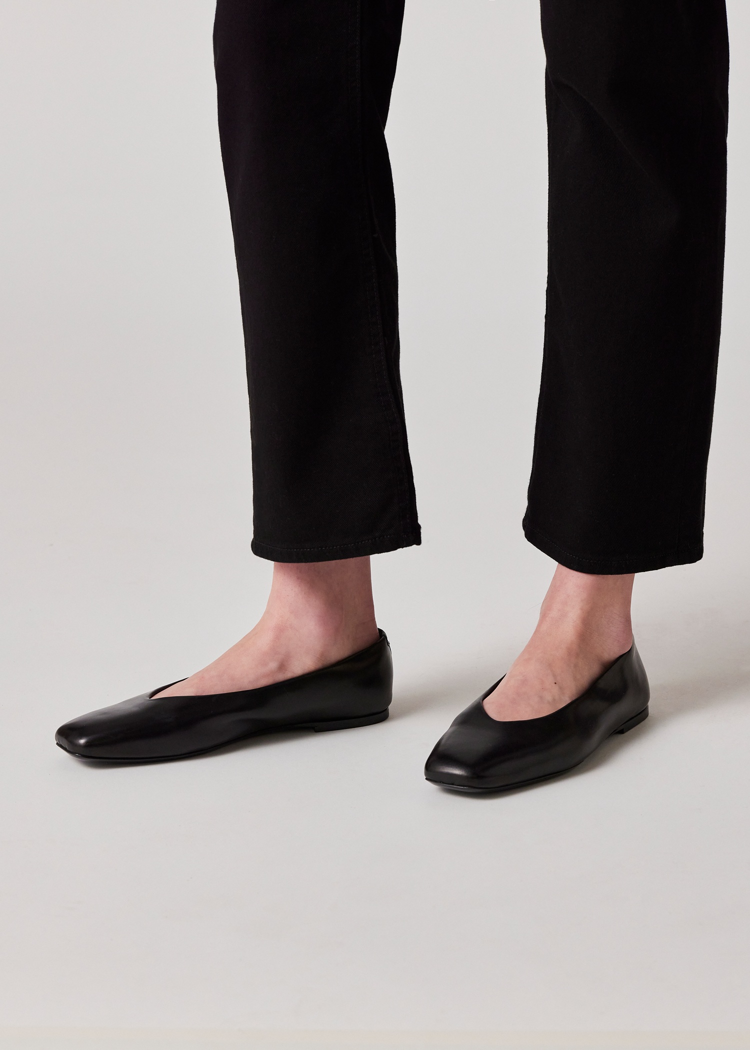 Women's Leather 'Topanga' Ballet Flats - 6