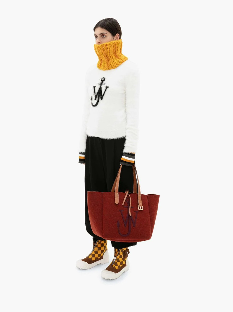 JW Anderson BELT TOTE outlook