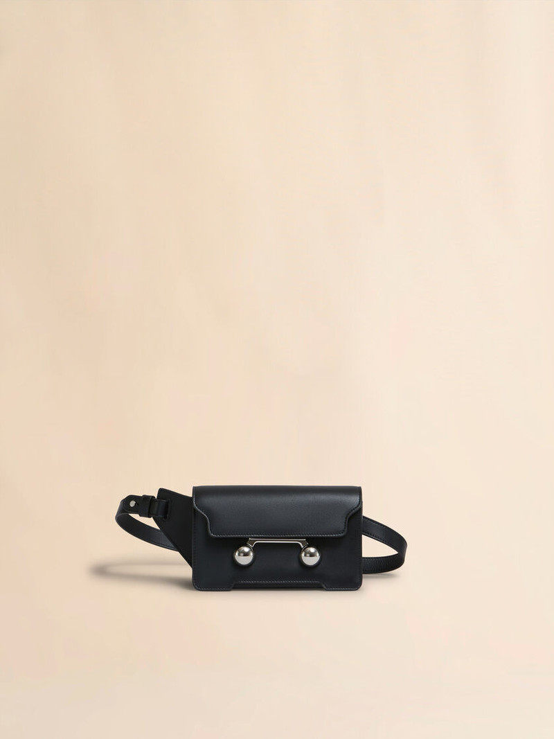 BLACK LEATHER TRUNKAROO CROSSBODY BAG 1