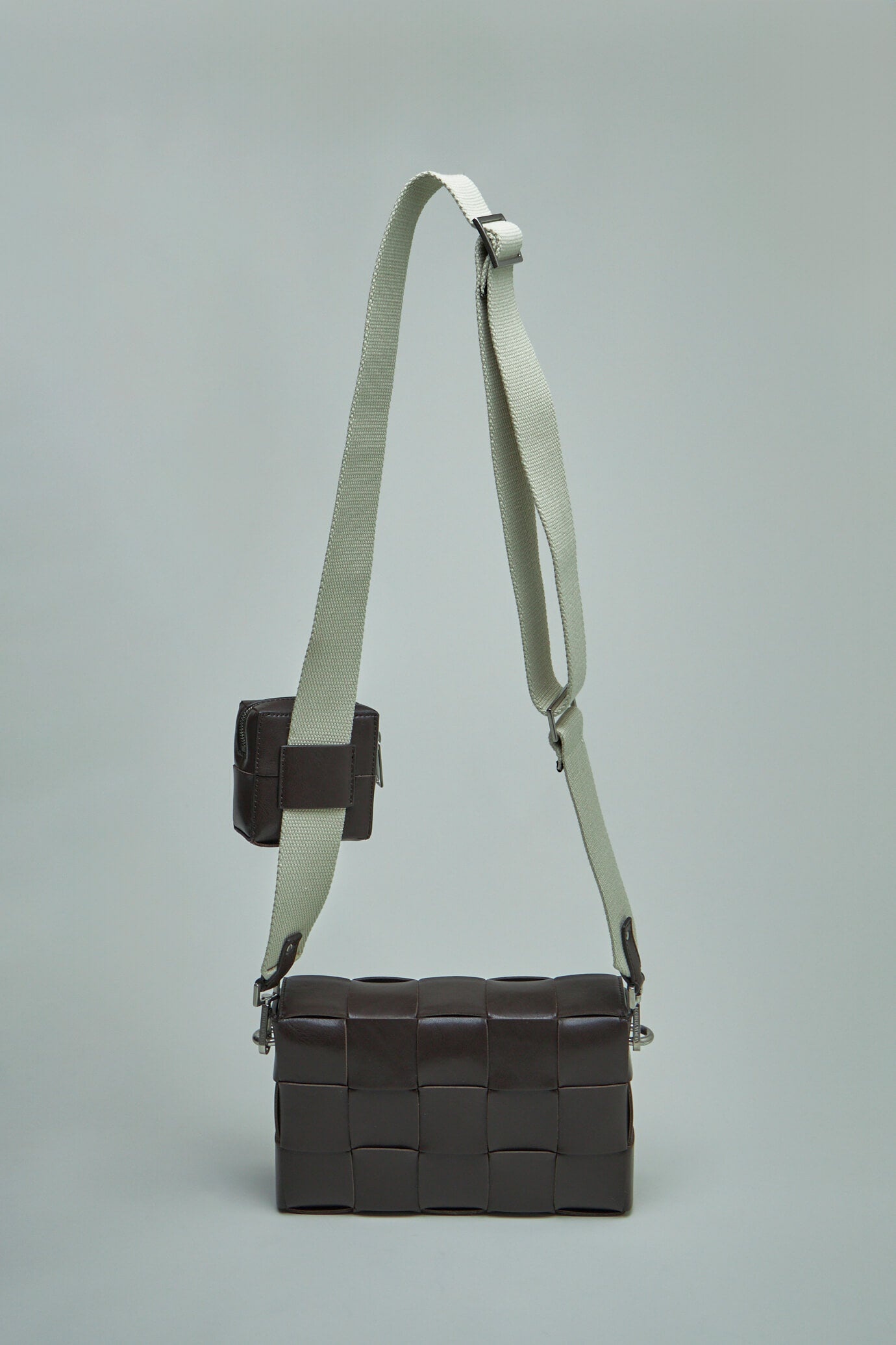 Bottega Veneta Cassette With Versatile Strap | labelsfashion