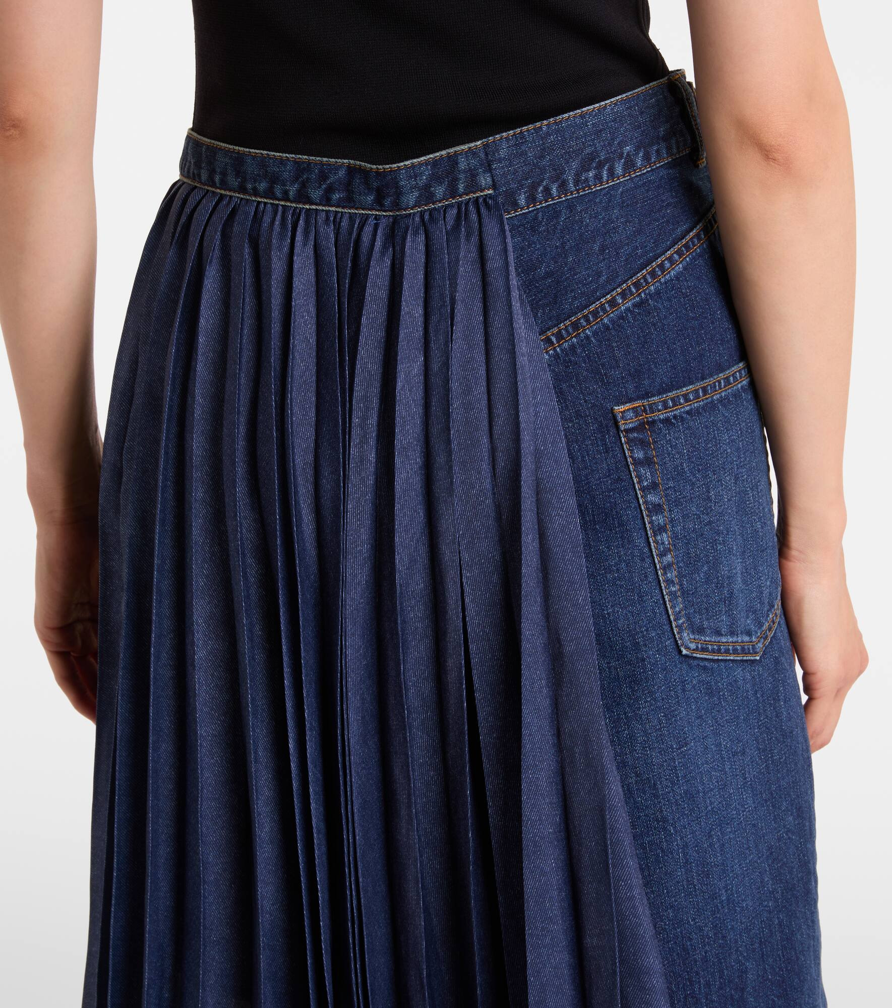 Pleated denim midi skirt - 5
