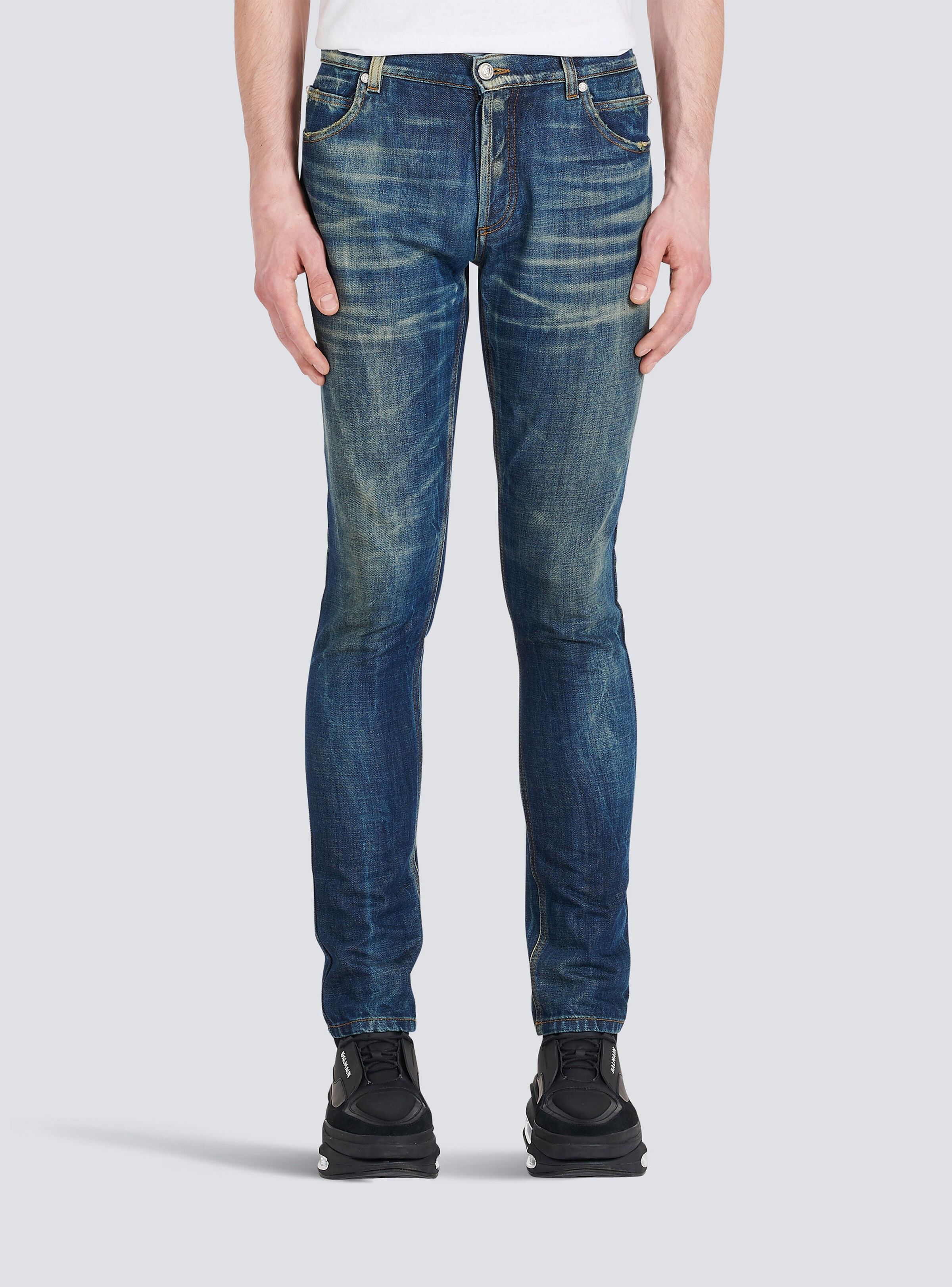 Slim cut faded cotton jeans - 6