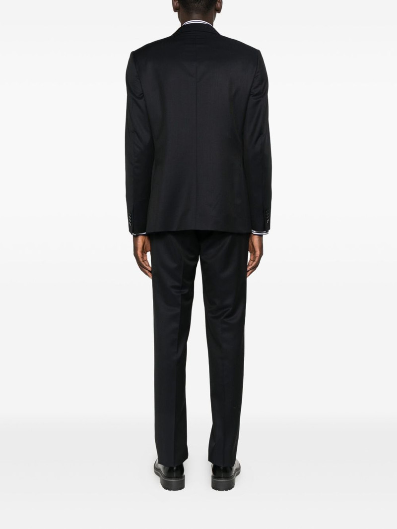 button suit 3