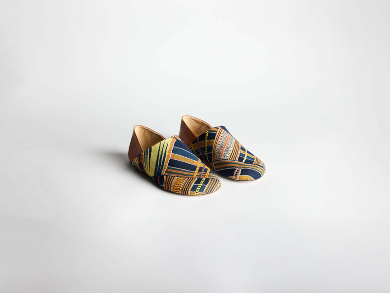 MENS SLIPPER MULES IN BLUE & MULTI 4
