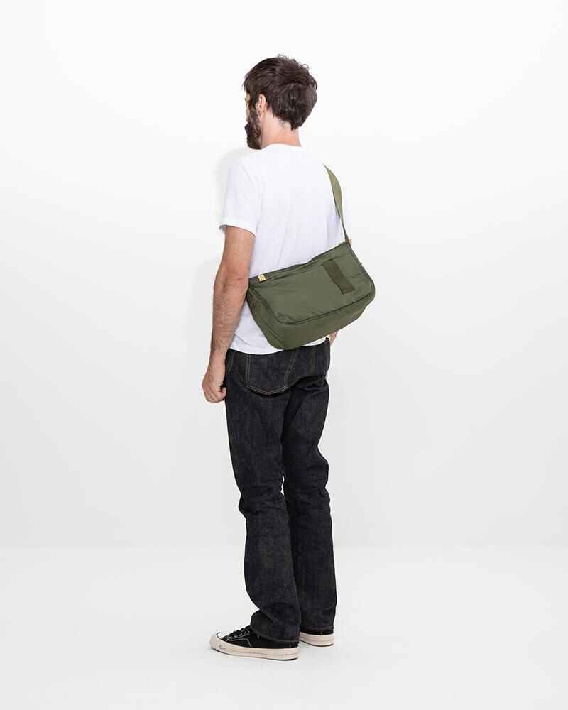 CHARLIE II SHOULDER BAG (M) GREEN - 3